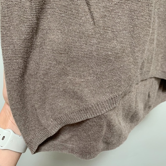 Aritzia Small Beige sweater - Picture 2 of 5